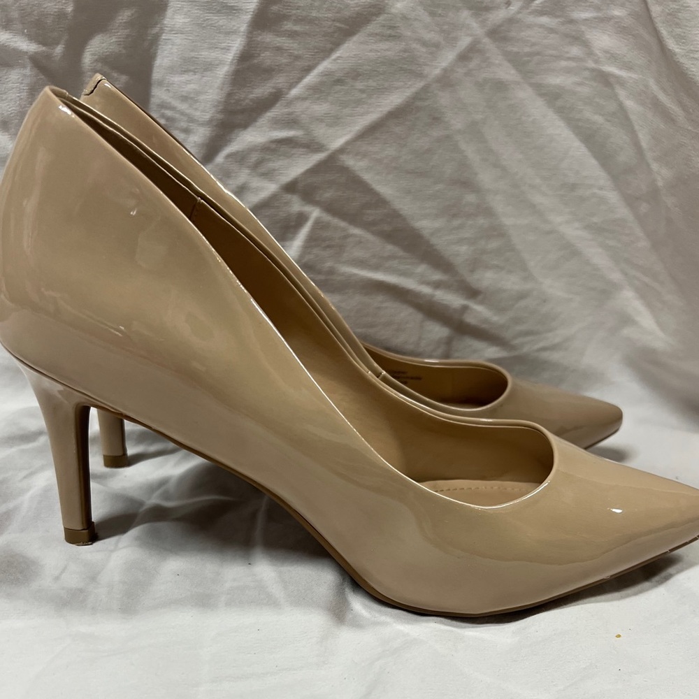 Alfani step N flex nude patent heel size 9W